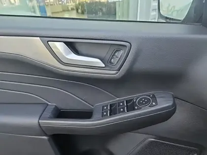 Photo 5 Ford Kuga 2.5 Duratec 190ch FHEV E85 Titanium BVA