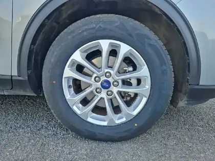 Photo 13 Ford Kuga 2.5 Duratec 190ch FHEV E85 Titanium BVA