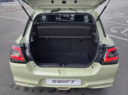 Photo 10 Suzuki Swift 1.2 Hybrid 83ch Pack Auto