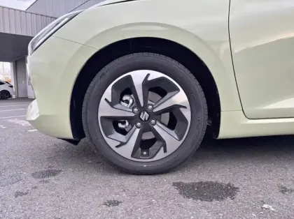 Photo 13 Suzuki Swift 1.2 Hybrid 83ch Pack Auto