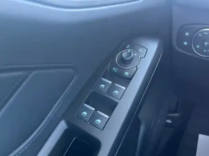 Photo 5 Ford Focus 1.0 EcoBoost mHEV 125ch Titanium X Business