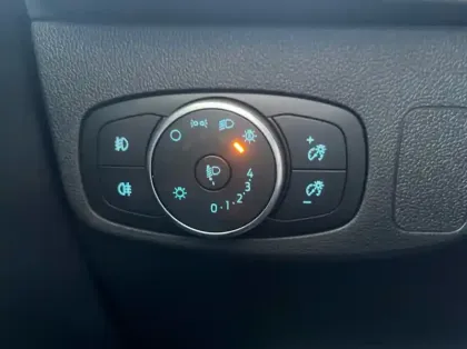 Photo 14 Ford Focus 1.0 EcoBoost mHEV 125ch Titanium X Business