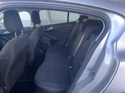 Photo 8 Ford Focus 1.0 EcoBoost mHEV 125ch Titanium X Business