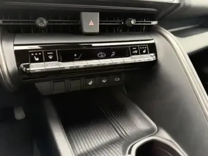 Photo 21 Toyota C-HR 2.0 Hybride 200 Design