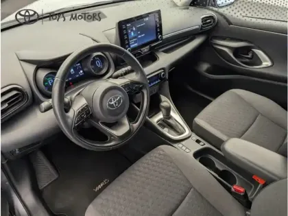 Photo 14 Toyota Yaris Hybride 116h Design Pack