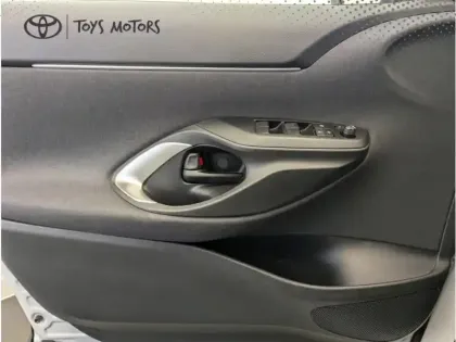 Photo 16 Toyota Yaris Hybride 1.5 HYBRID 116H DYNAMIC AUTO