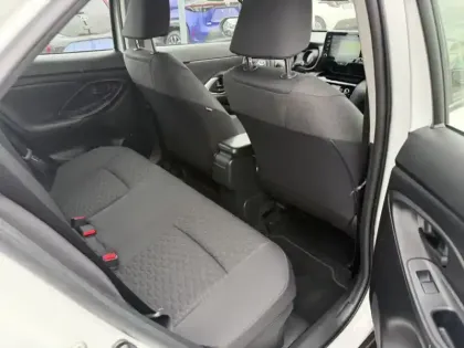 Photo 18 Toyota Yaris Hybride 1.5 HYBRID 116H DYNAMIC BUSINESS