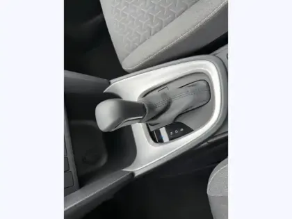 Photo 17 Toyota Yaris Hybride 1.5 HYBRID 116H DYNAMIC BUSINESS