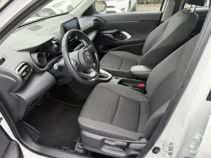 Photo 10 Toyota Yaris Hybride 1.5 HYBRID 116H DYNAMIC BUSINESS