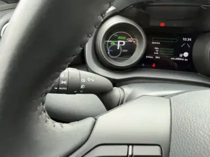 Photo 22 Toyota Yaris Hybride 1.5 HYBRID 116H DYNAMIC BUSINESS