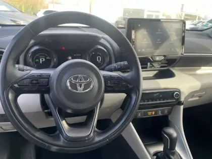 Photo 14 Toyota Yaris Hybride 116h Iconic MY22