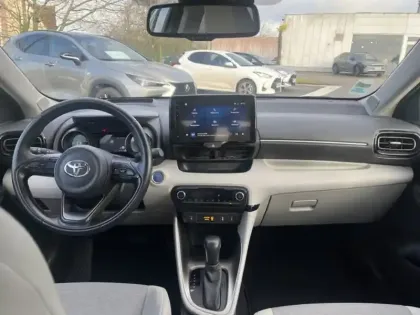 Photo 13 Toyota Yaris Hybride 116h Iconic MY22