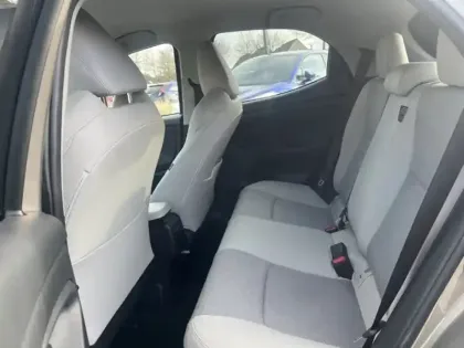 Photo 10 Toyota Yaris Hybride 116h Iconic MY22