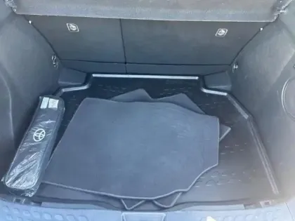 Photo 12 Toyota C-HR  122h Graphic 2WD E-CVT RC18