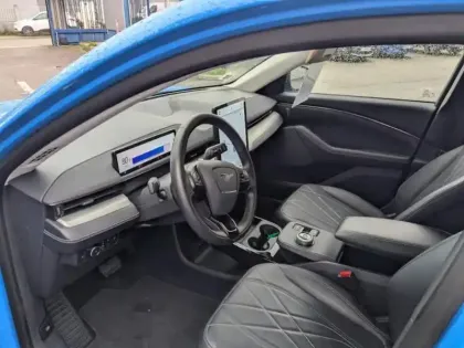 Photo 10 Ford Mustang  Mach-E 269ch Standard Range 76kWh 7cv