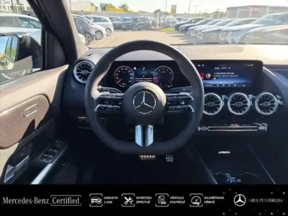 Photo 11 Mercedes GLA  180 136ch AMG Line 7G-DCT
