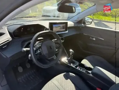 Photo 14 Peugeot 208  1.2 PureTech 100ch S&S Allure