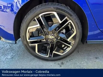 Photo 12 Volkswagen Golf  1.5 eTSI EVO2 150ch R-Line Edition DSG7