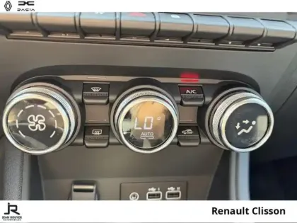 Photo 10 Renault Captur  1.6 E-Tech hybride 145ch Techno