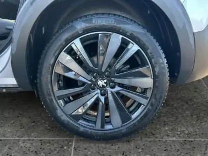 Photo 9 Peugeot 5008  1.2 PureTech 130ch S&S GT EAT8