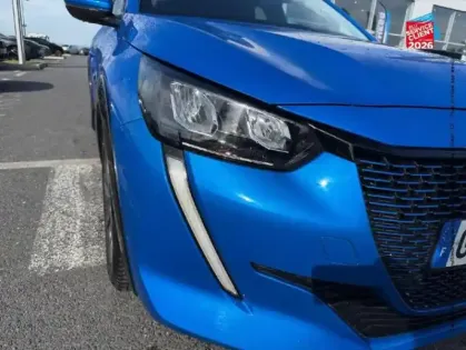 Photo 12 Peugeot 208  e- 136ch Allure