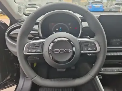 Photo 6 Fiat 600  1.2 Hybrid Turbo 110ch Pop eDCT6