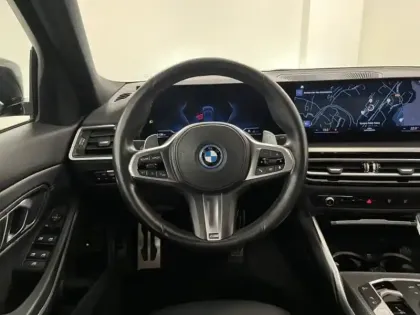 Photo 10 BMW Serie 3 Série 3 330eA 292ch M Sport