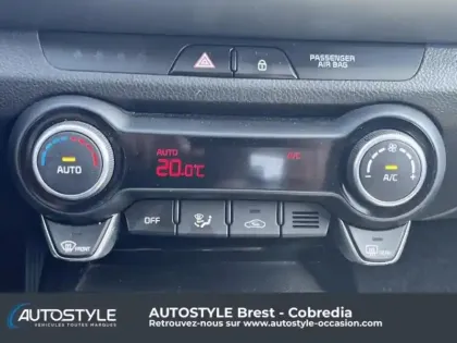 Photo 12 Kia Stonic  1.0 T-GDi 120ch MHEV Launch Edition DCT7