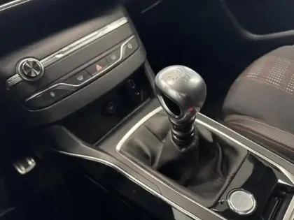 Photo 14 Peugeot 308  SW 1.6 BlueHDi 120ch GT Line S&S