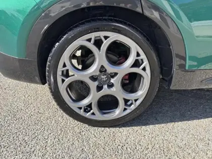 Photo 13 Alfa Romeo Tonale  1.5 Hybrid 130ch Edizione Speciale TCT