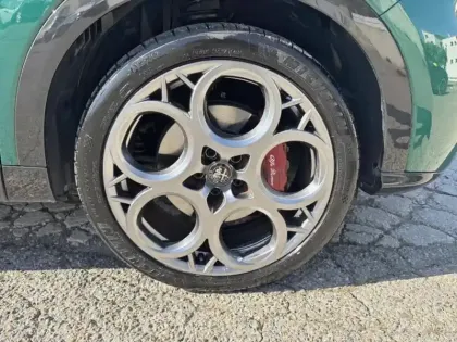 Photo 12 Alfa Romeo Tonale  1.5 Hybrid 130ch Edizione Speciale TCT