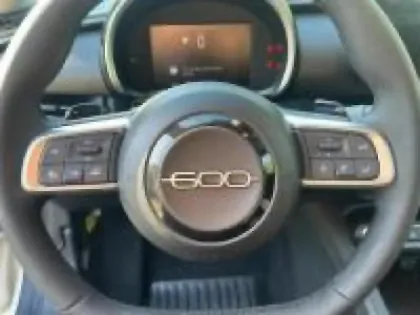 Photo 10 Fiat 600  1.2 Hybrid Turbo 110ch Pop eDCT6
