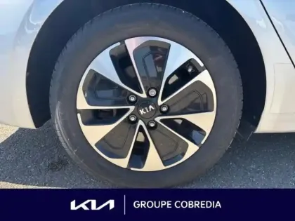 Photo 13 Kia Ceed  SW 1.6 GDi 105ch + Plug-In 60.5ch Active DCT6