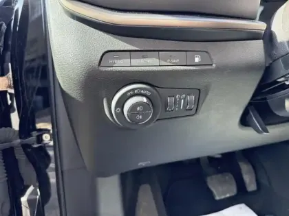 Photo 12 Jeep Compass  1.3 Turbo T4 240ch PHEV 4xe Overland AT6 eAWD