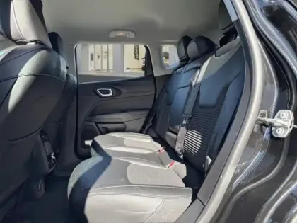 Photo 9 Jeep Compass  1.3 Turbo T4 240ch PHEV 4xe Overland AT6 eAWD