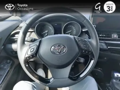 Photo 8 Toyota C-HR  2.0 Hybride 184ch Design Ultimate E-CVT