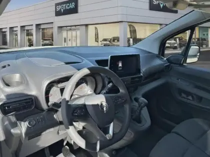 Photo 7 Opel Combo  Cargo M 650kg BlueHDi 100ch S&S Pack Premium Connect