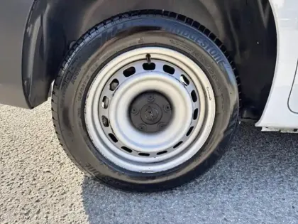 Photo 11 Opel Combo  Cargo M 650kg BlueHDi 100ch S&S Pack Premium Connect