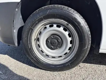 Photo 13 Opel Combo  Cargo M 650kg BlueHDi 100ch S&S Pack Premium Connect