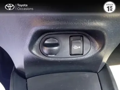 Photo 11 Toyota Yaris  69 VVT-i France 5p