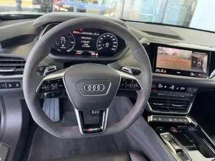 Photo 6 Audi E-tron RS  GT 598ch quattro