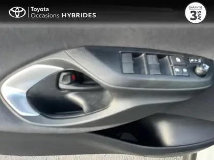 Photo 8 Toyota Yaris  Cross 116h Design Pack Cargo