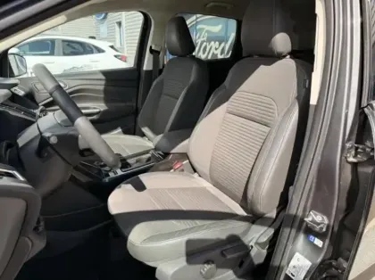 Photo 11 Ford Kuga  2.0 TDCi 150ch Stop&Start Titanium 4x2