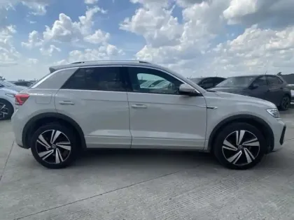 Photo 8 Volkswagen T-roc  1.5 TSI Evo2 150ch R-Line DSG7