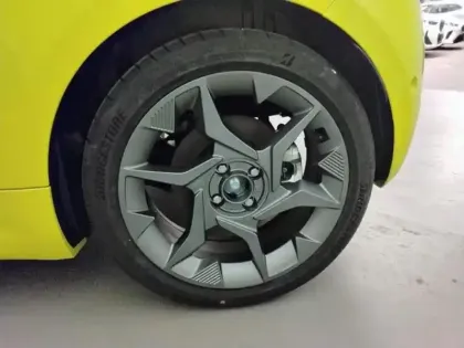 Photo 5 Abarth 500  e 155ch 42kWh Pack 4cv