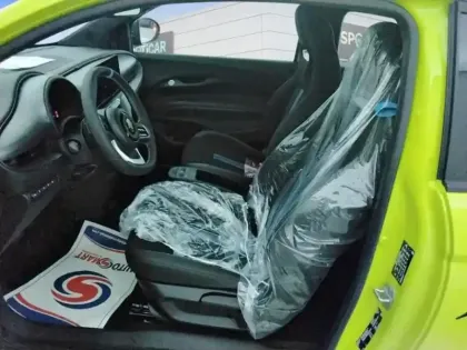 Photo 7 Abarth 500  e 155ch 42kWh Pack 4cv
