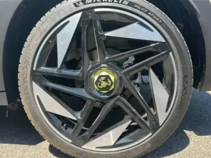 Photo 8 Abarth 600  e 240ch 54kWh Turismo