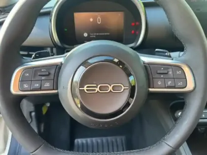 Photo 10 Fiat 600  1.2 Hybrid Turbo 145ch Pop eDCT6