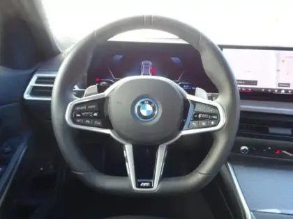 Photo 14 BMW Serie 3 Série 3 Touring 330eA xDrive 292ch M Sport