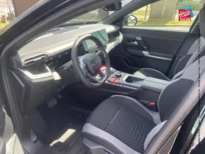 Photo 14 Jeep Compass  1.2 Turbo T3 145ch e-Hybrid First Edition BVR6